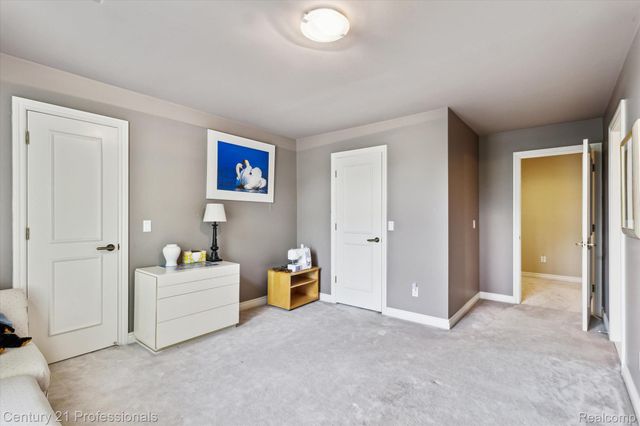 6642 Carlyle Court, West Bloomfield Charter Township, MI 48322