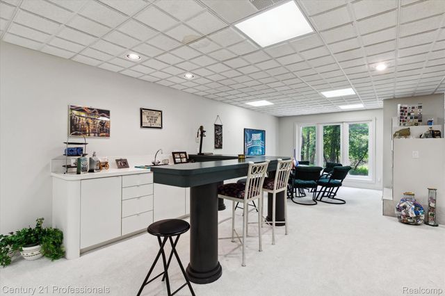 6642 Carlyle Court, West Bloomfield Charter Township, MI 48322