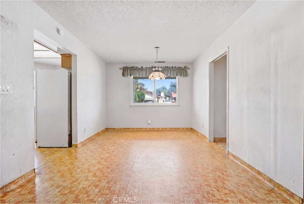 Image 15 of property listing at 153 Bonita Ave, Fowler, CA 93625