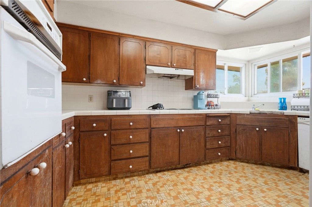 Image 18 of property listing at 153 Bonita Ave, Fowler, CA 93625