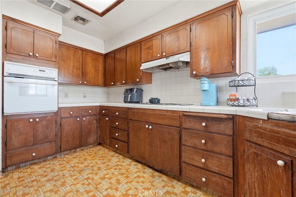 Image 19 of property listing at 153 Bonita Ave, Fowler, CA 93625