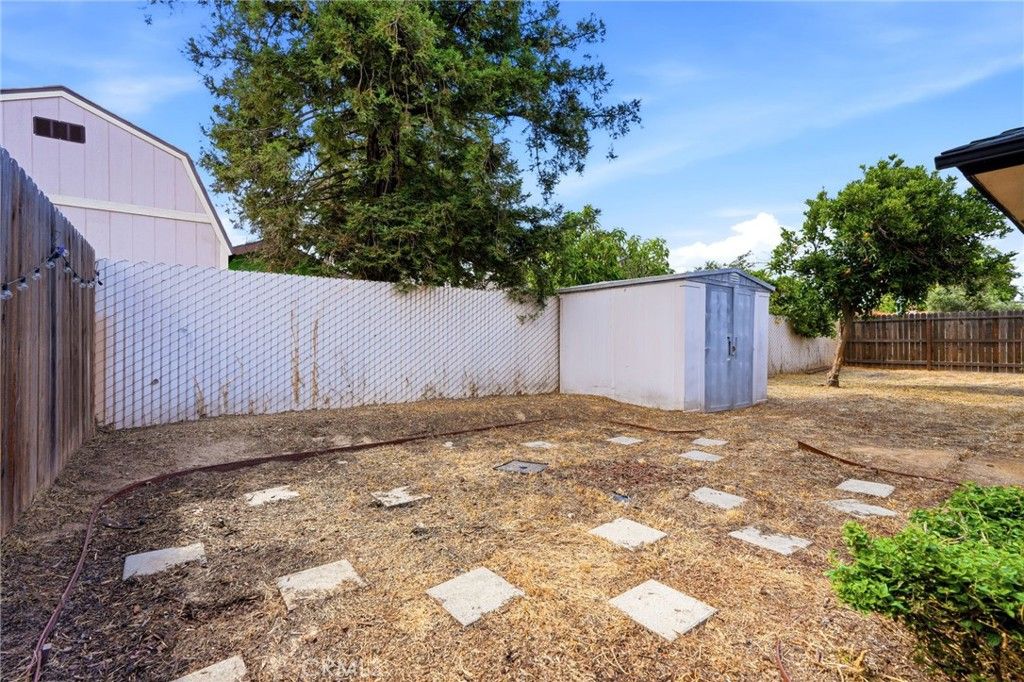 Image 33 of property listing at 153 Bonita Ave, Fowler, CA 93625