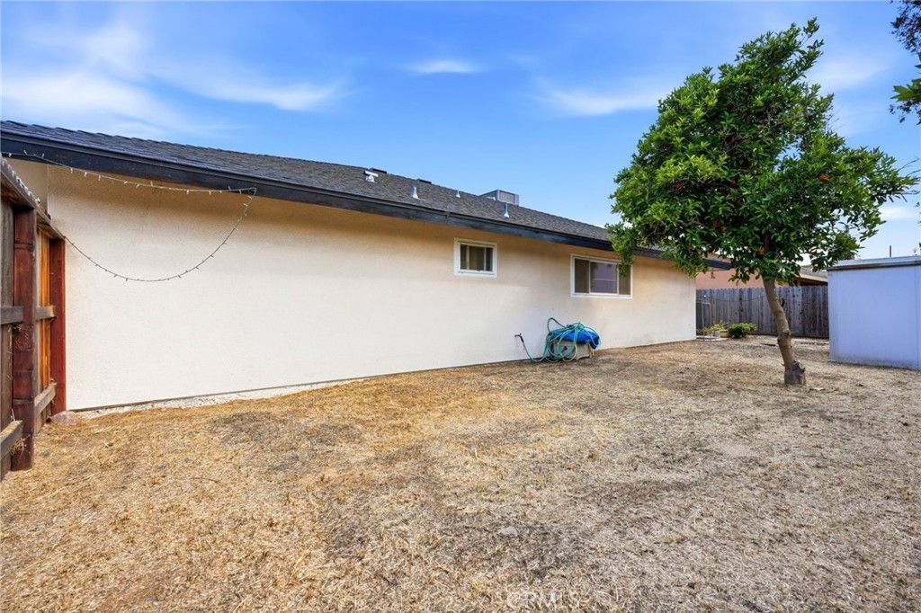Image 36 of property listing at 153 Bonita Ave, Fowler, CA 93625
