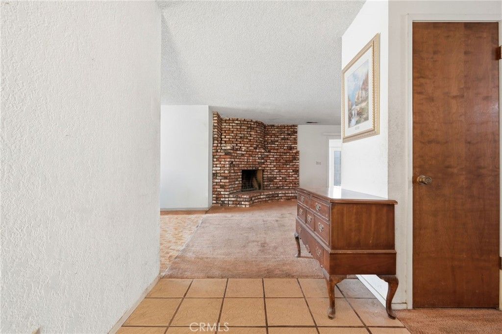Image 8 of property listing at 153 Bonita Ave, Fowler, CA 93625