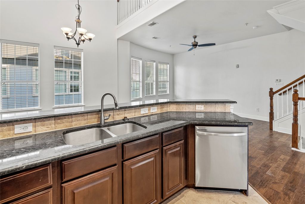 2316 Stutz Drive A, Dallas, TX 75235