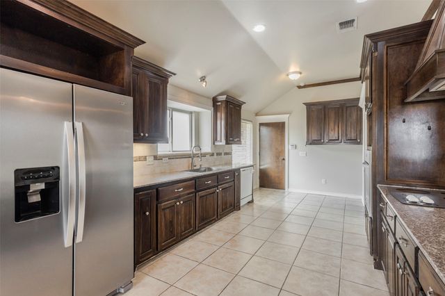 720 Hedgewood Drive, Oklahoma City, OK 73160