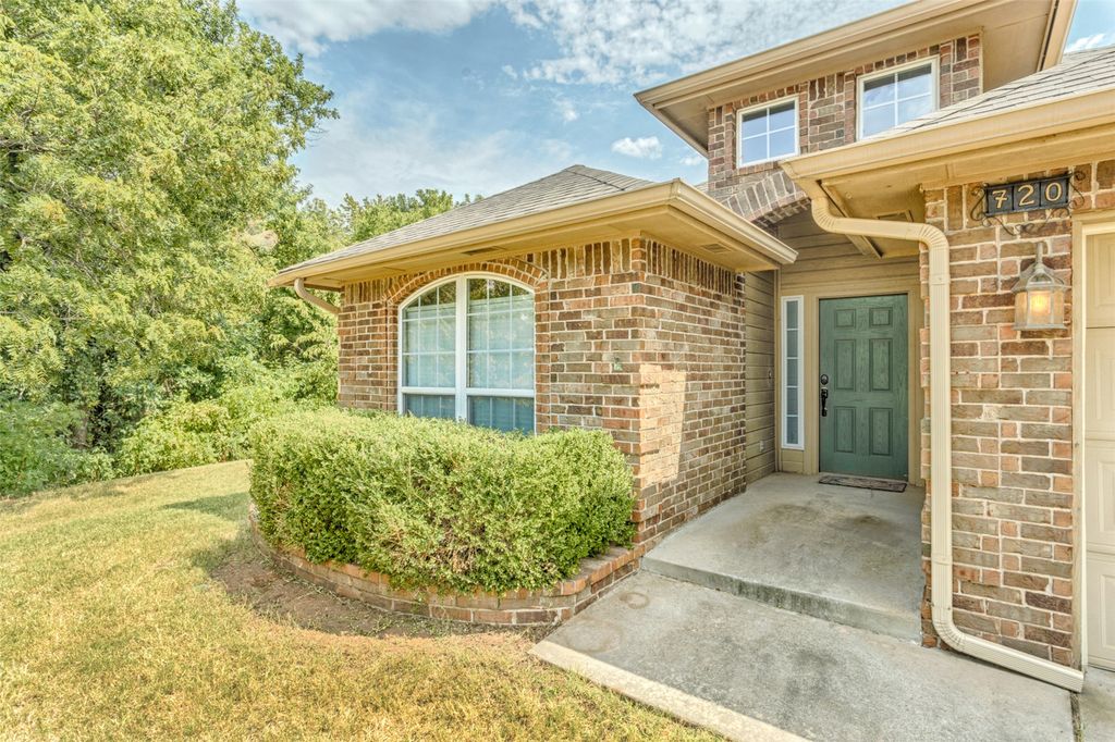 720 Hedgewood Drive, Oklahoma City, OK 73160