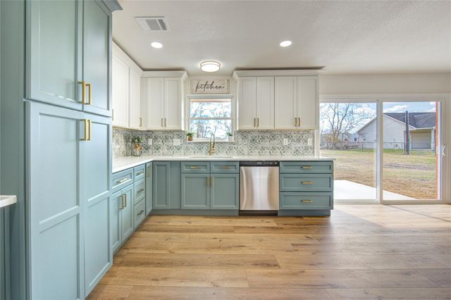 8602 Bissell Road, Manvel, TX 77578