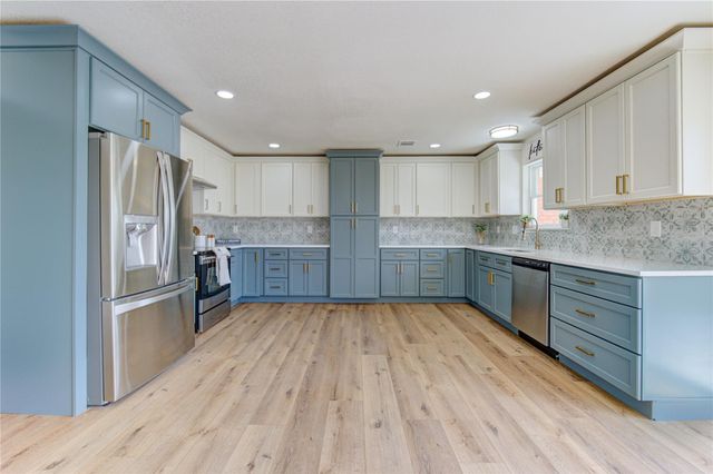 8602 Bissell Road, Manvel, TX 77578