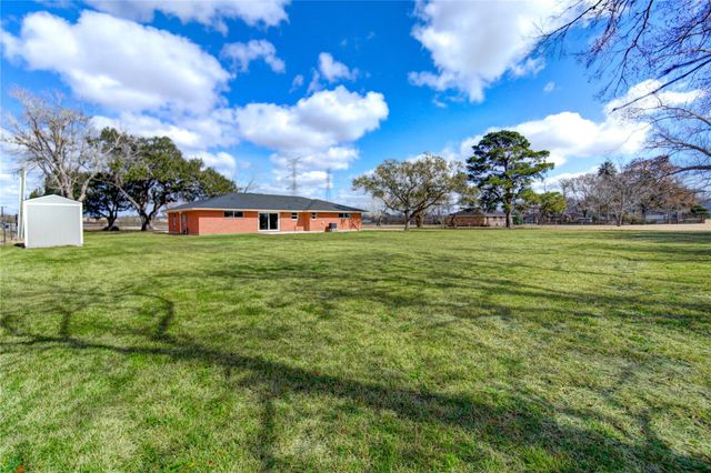 8602 Bissell Road, Manvel, TX 77578