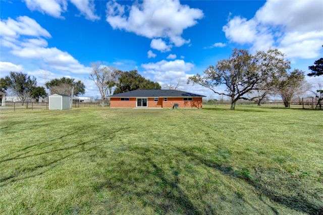 8602 Bissell Road, Manvel, TX 77578