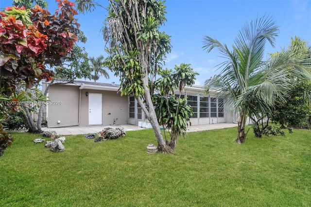 2720 SW 18th St, Fort Lauderdale, FL 33312