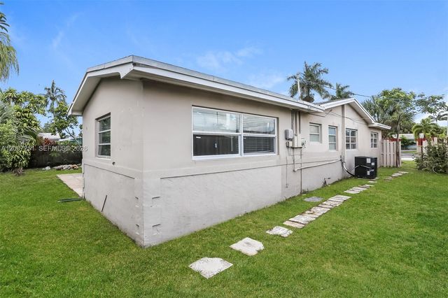 2720 SW 18th St, Fort Lauderdale, FL 33312