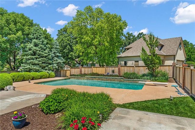 4728 Wimbledon Drive, Lawrence, KS 66044