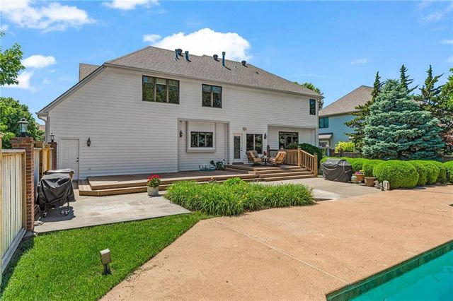 4728 Wimbledon Drive, Lawrence, KS 66044