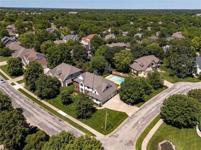 4728 Wimbledon Drive, Lawrence, KS 66044