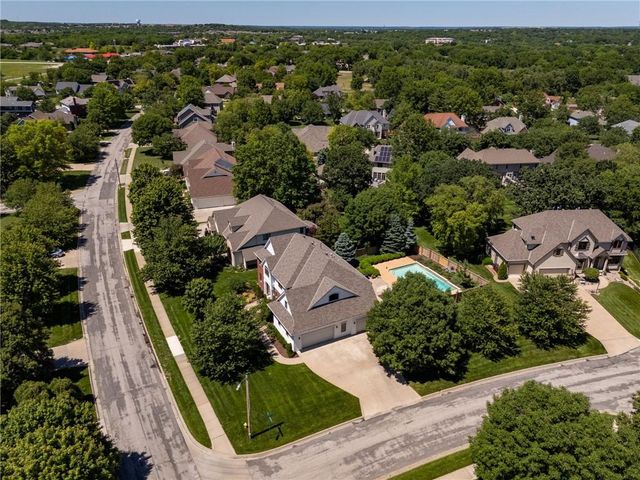 4728 Wimbledon Drive, Lawrence, KS 66044
