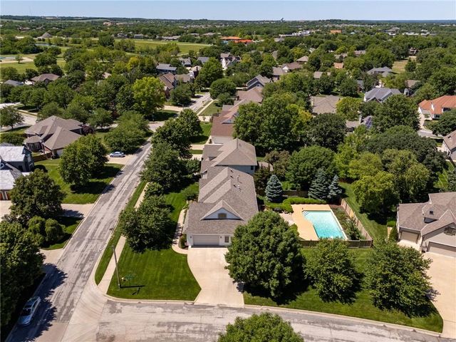 4728 Wimbledon Drive, Lawrence, KS 66044