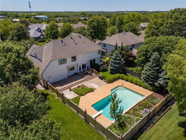 4728 Wimbledon Drive, Lawrence, KS 66044