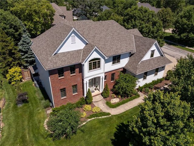 4728 Wimbledon Drive, Lawrence, KS 66044
