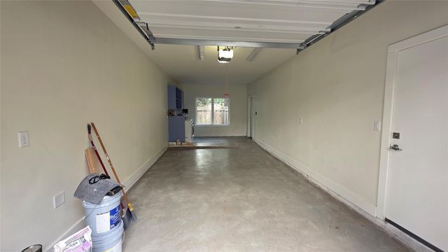 2502-2 Spring LN, Austin, TX 78703