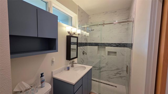 2502-2 Spring LN, Austin, TX 78703
