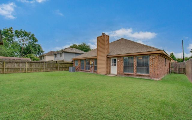 7510 Cavesson Drive, Cypress, TX 77433