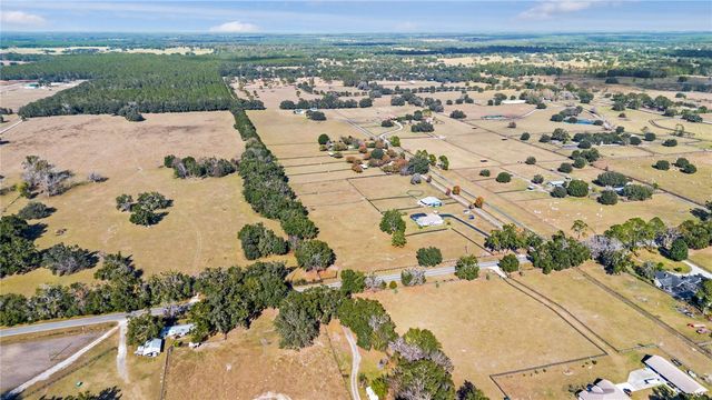 16421 W HIGHWAY 326, Morriston, FL 32668