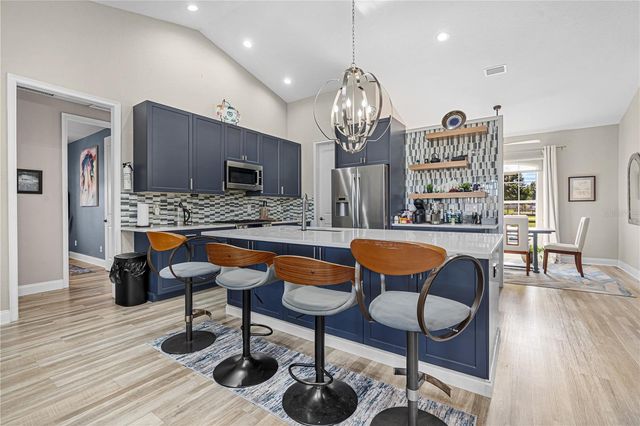 16421 W HIGHWAY 326, Morriston, FL 32668