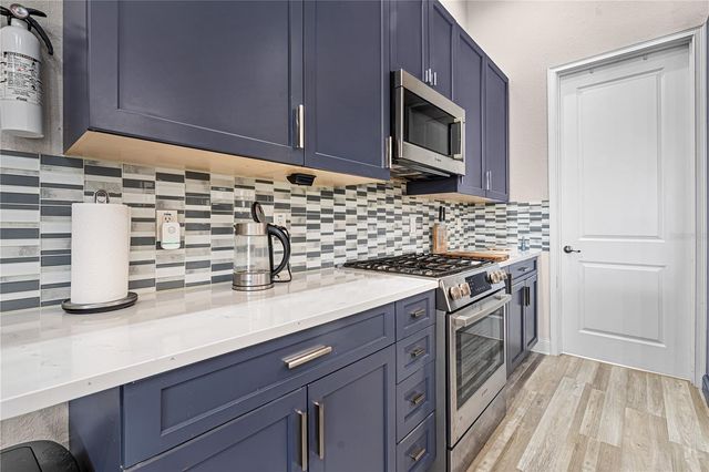 16421 W HIGHWAY 326, Morriston, FL 32668