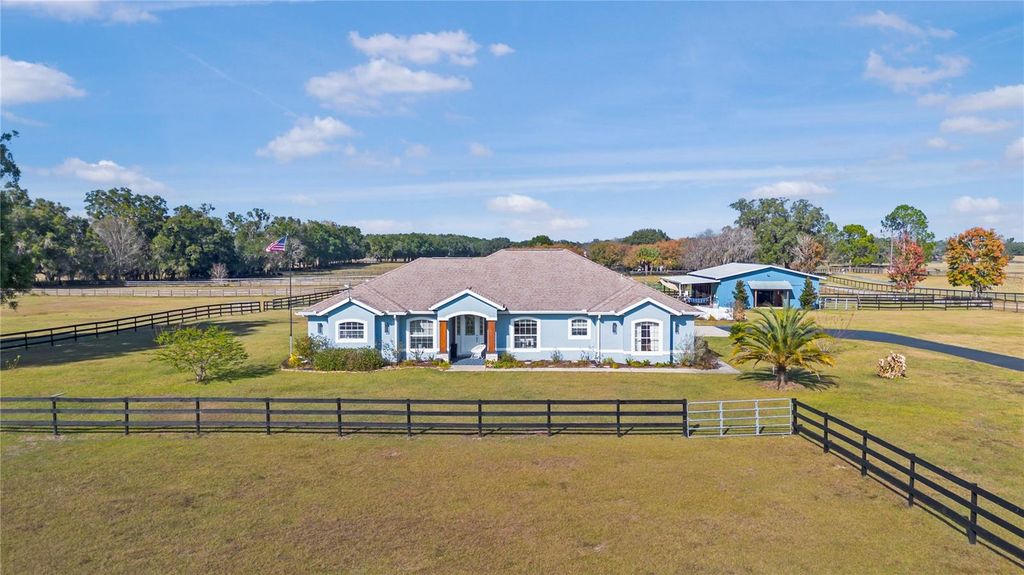 16421 W HIGHWAY 326, Morriston, FL 32668