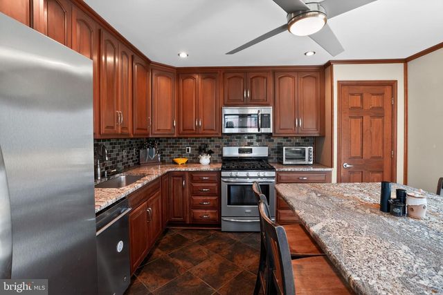 728 S WARRINGTON AVE, Cinnaminson, NJ 08077