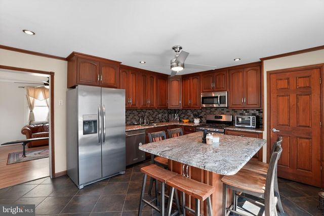 728 S WARRINGTON AVE, Cinnaminson, NJ 08077