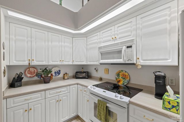 9740 Limpkin Ln, Pensacola, FL 32507