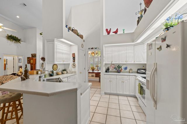 9740 Limpkin Ln, Pensacola, FL 32507