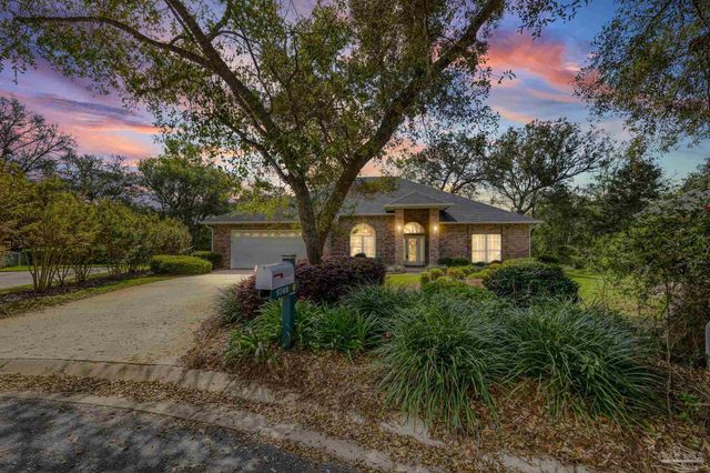 9740 Limpkin Ln, Pensacola, FL 32507