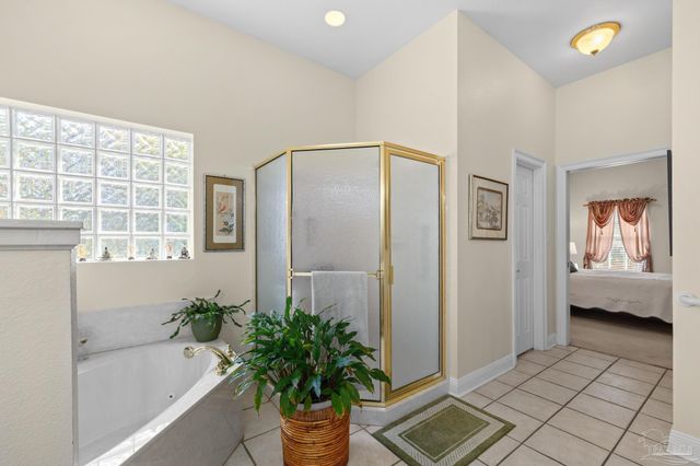 9740 Limpkin Ln, Pensacola, FL 32507