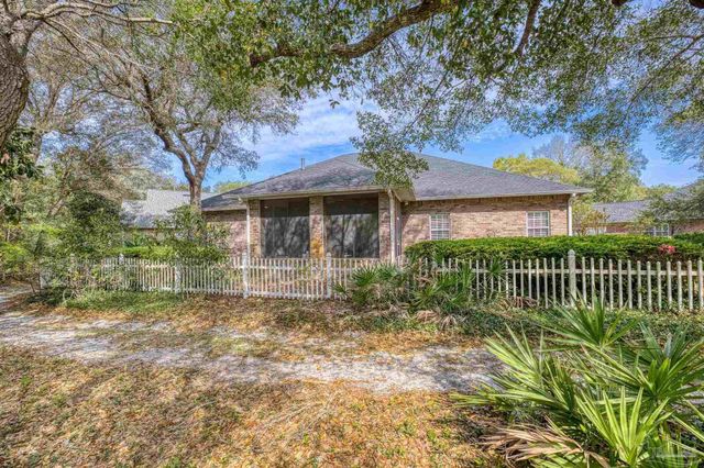 9740 Limpkin Ln, Pensacola, FL 32507