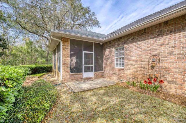 9740 Limpkin Ln, Pensacola, FL 32507