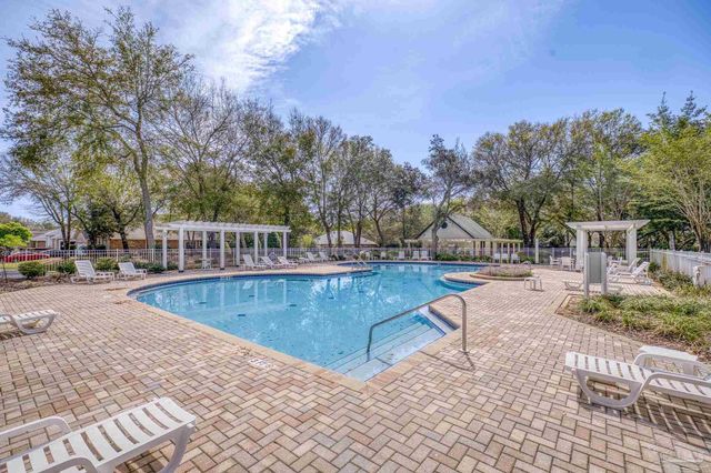 9740 Limpkin Ln, Pensacola, FL 32507