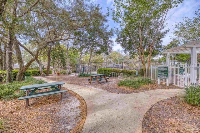 9740 Limpkin Ln, Pensacola, FL 32507