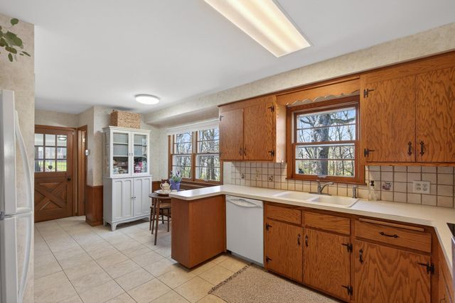 8225 Niagara Lane N, Maple Grove, MN 55311