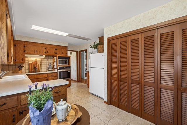 8225 Niagara Lane N, Maple Grove, MN 55311