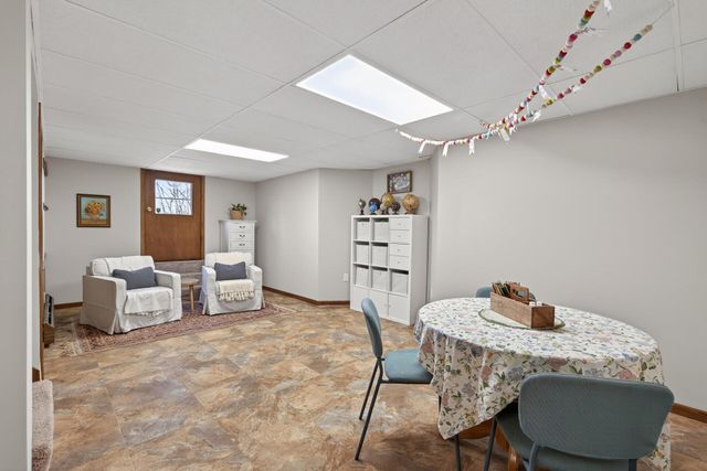 8225 Niagara Lane N, Maple Grove, MN 55311