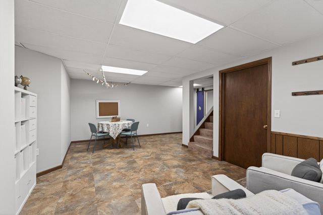 8225 Niagara Lane N, Maple Grove, MN 55311