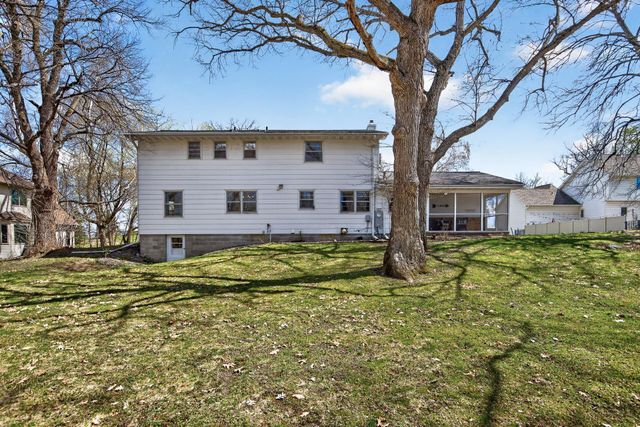 8225 Niagara Lane N, Maple Grove, MN 55311