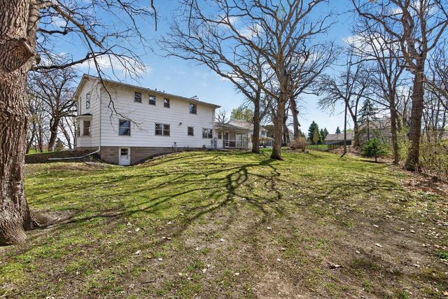 8225 Niagara Lane N, Maple Grove, MN 55311