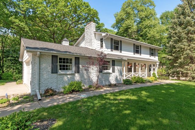 8225 Niagara Lane N, Maple Grove, MN 55311