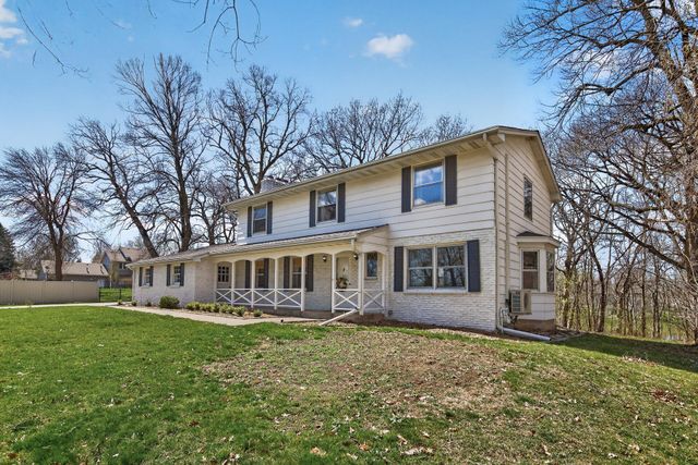 8225 Niagara Lane N, Maple Grove, MN 55311