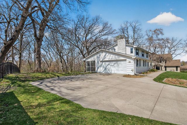 8225 Niagara Lane N, Maple Grove, MN 55311